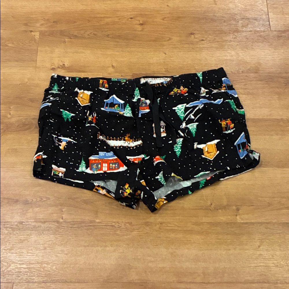Old Navy Christmas Holiday Flannel Pajama Shorts with Festive Print NWOT